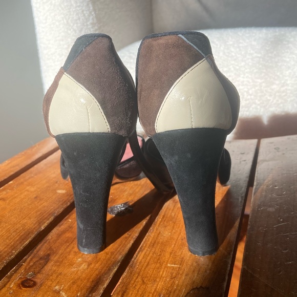 RARE Vintage Patchwork Suede Pumps with Ankle Strap - Picture 3 of 8